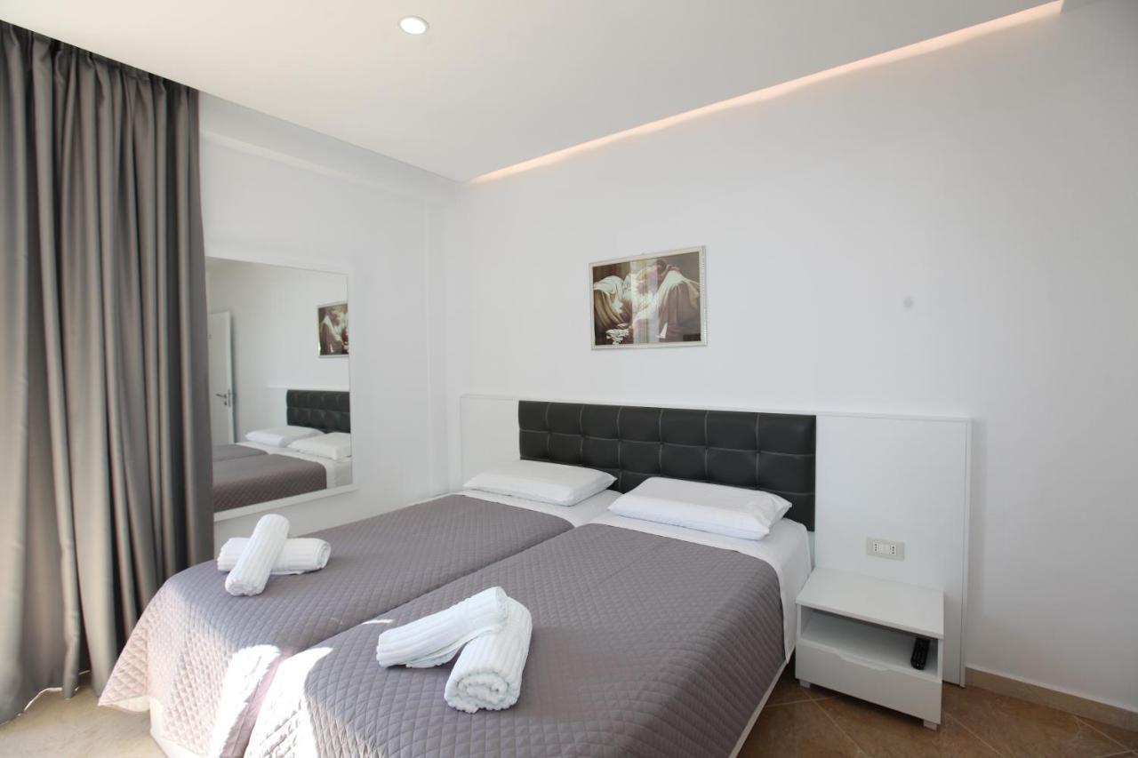 Nika Hotel Sarande Exterior photo