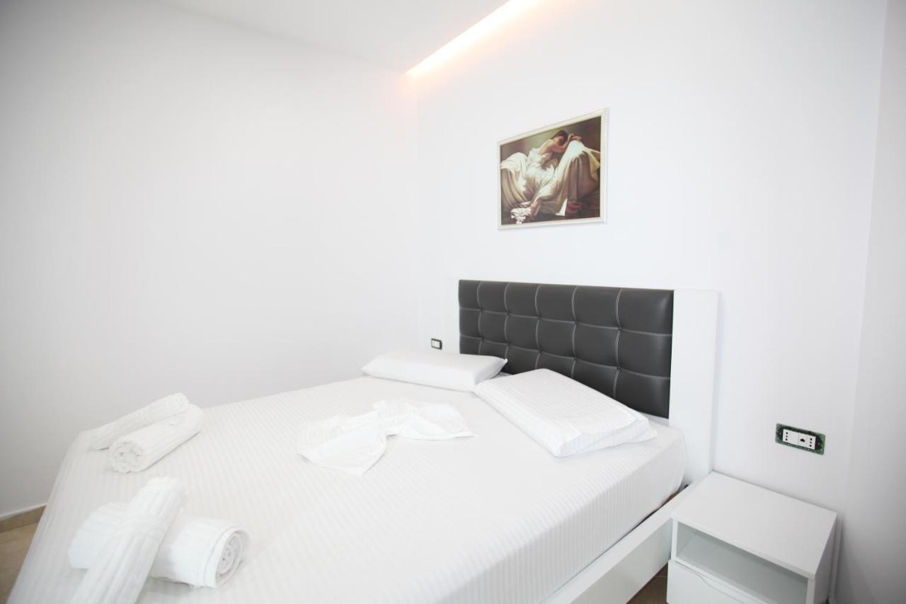 Nika Hotel Sarande Exterior photo