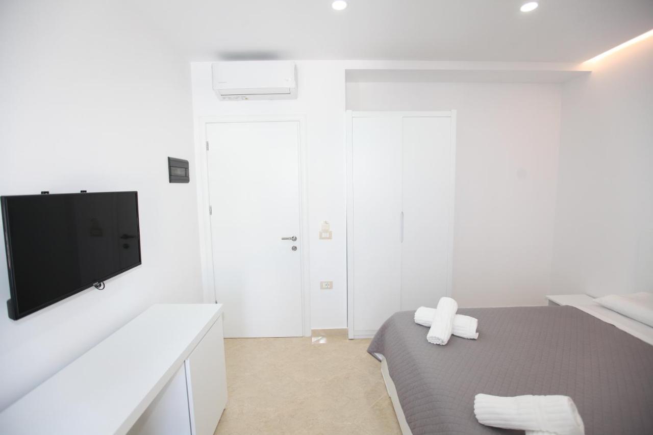 Nika Hotel Sarande Exterior photo