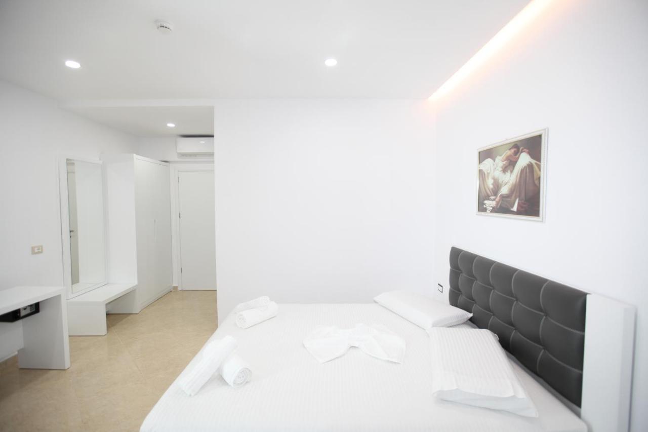 Nika Hotel Sarande Exterior photo