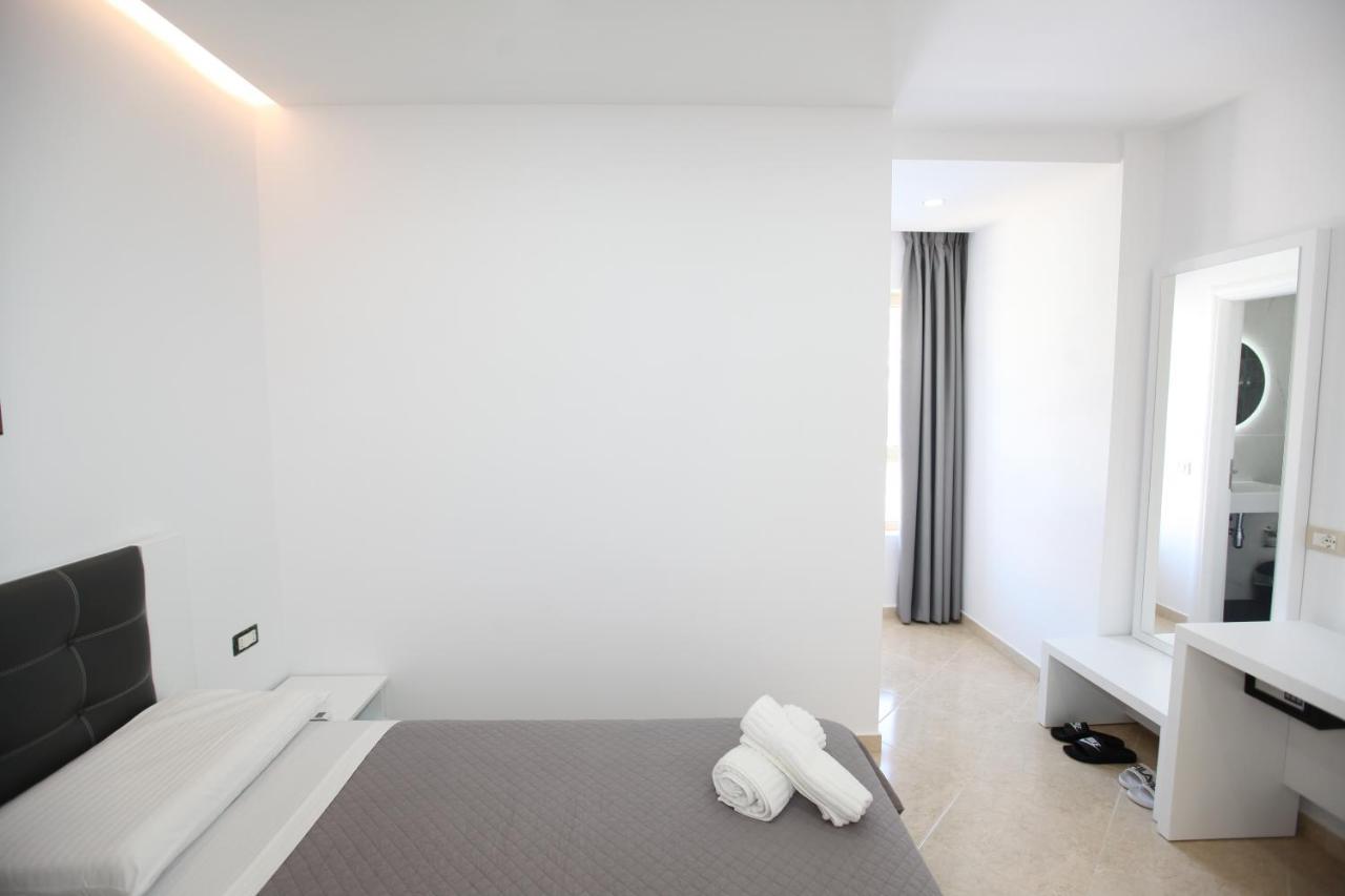 Nika Hotel Sarande Exterior photo
